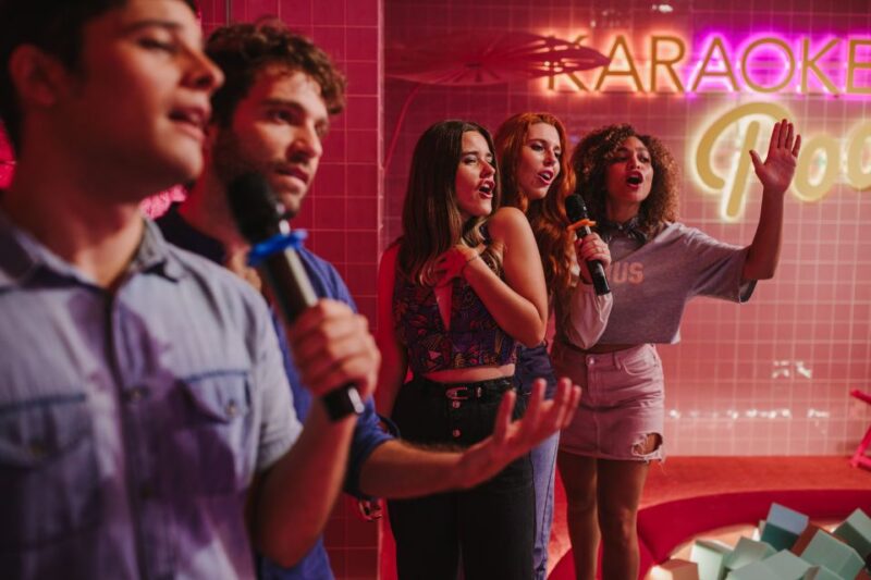 Maspalomas: Holiday World Themed Karaoke Room Rental - Practical Tips for Participants