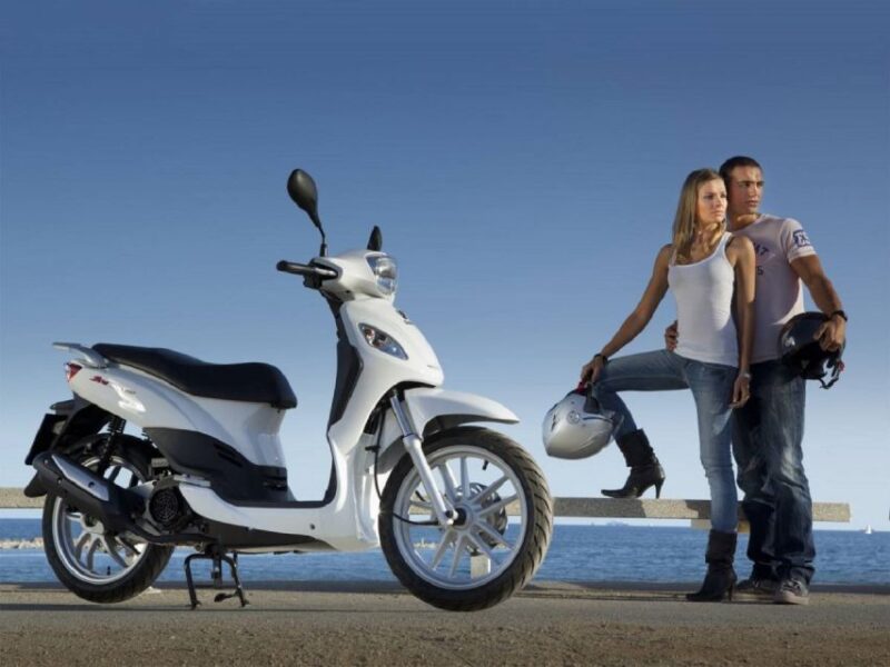 Maspalomas : Rent 8 hours - 7 Days a 125 cc Petrol Scooter - Practical Details: Group Size, Costs, and Requirements
