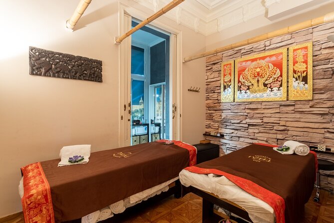 Massage of your choice for a couple of 60 min in the same room at THAI SPA MASSAGE - Practical Details: Meeting Point and Duration