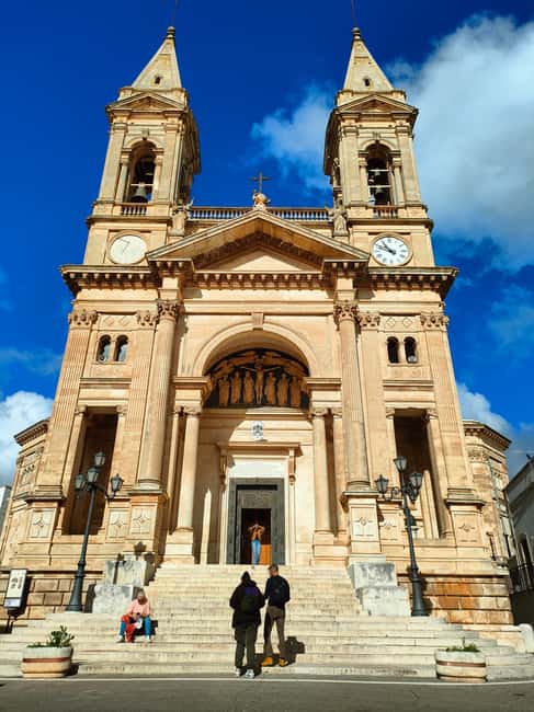 Matera & Alberobello: The two heritage sites with a tour guide - Exploring the Sassi of Matera and Its Unique Landscape