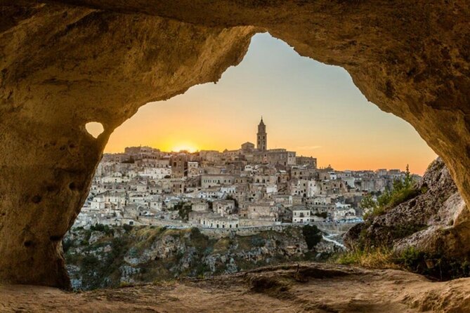 Matera private walking tour with visit of a cave house and church - Churches and Cisterns in Materas Cave District