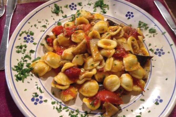 Matera Walking Tour with Audio and Written Guide by a Local - The Iconic Sassi di Matera: Exploring the Old Town