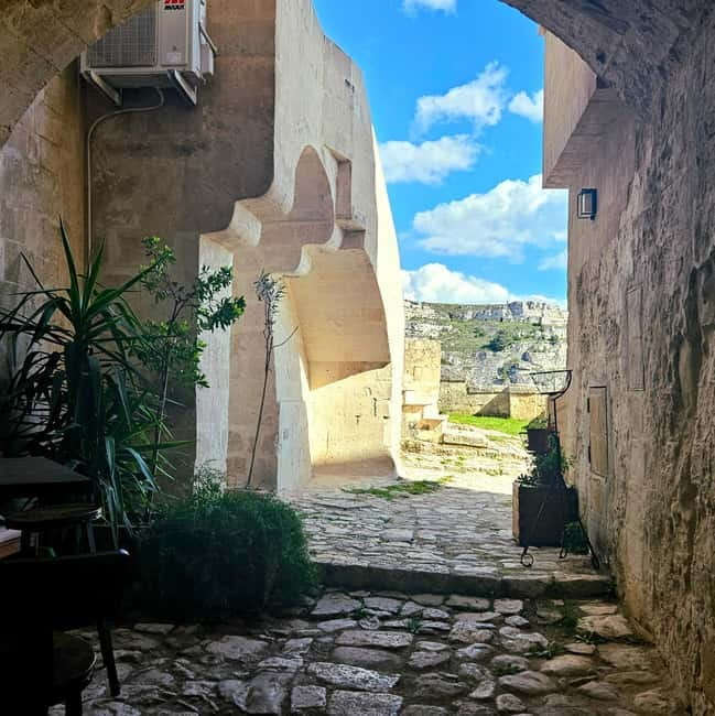 Matera: Yoga session in a Sassi cave with Breakfast - Accessibility and Suitable for All Levels