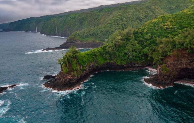 Maui and Molokai: Spectacular Helicopter Tour - Spectacular Maui and Molokai Helicopter Tour at $559 per Person