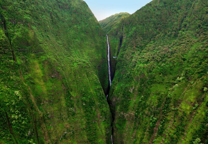 Maui and Molokai: Spectacular Helicopter Tour - Reviews and Customer Satisfaction