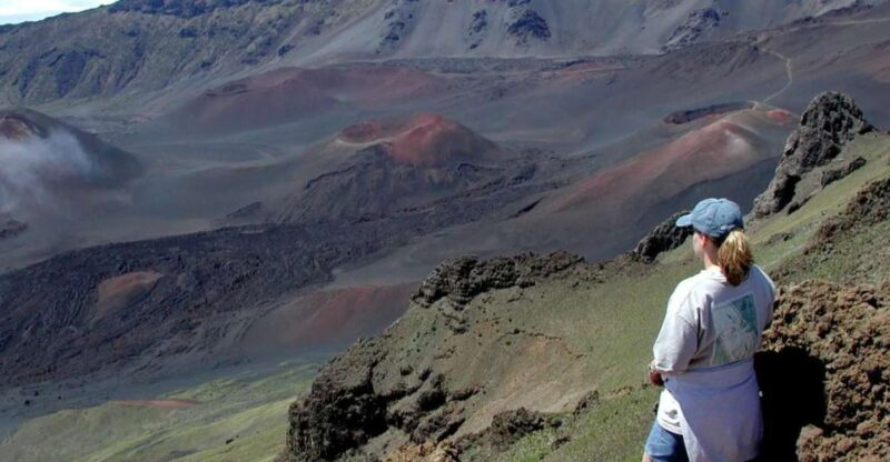 Maui: Guided Hike of Haleakala Crater with Lunch - Haleakala Crater Summit: Reaching 10,000 Feet on a Scenic Hike