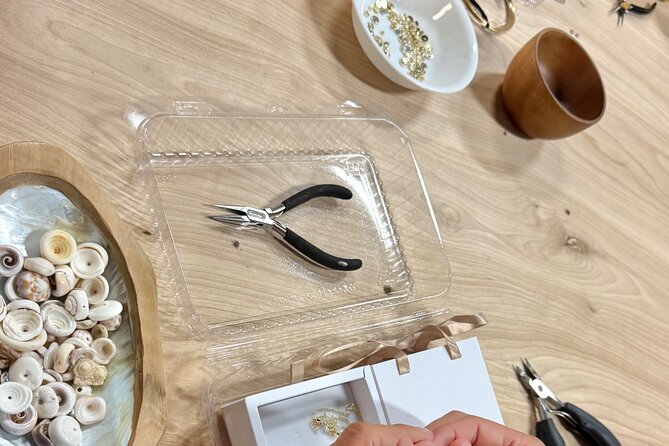 Maui Jewelry Making Class with Puka Shells and Pearls - Comparing with Other Maui Experiences