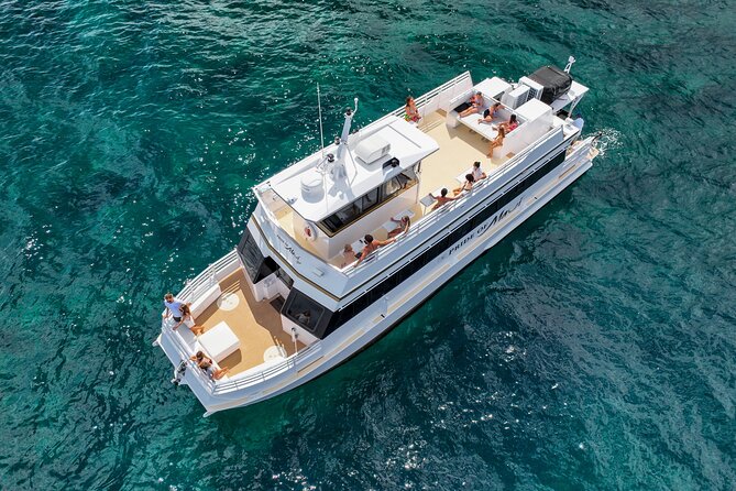 Maui Luxury Snorkeling Molokini aboard Air Conditioned Yacht Elua - Maui Luxury Snorkeling Molokini aboard Air Conditioned Yacht Elua: An Elevated Marine Adventure