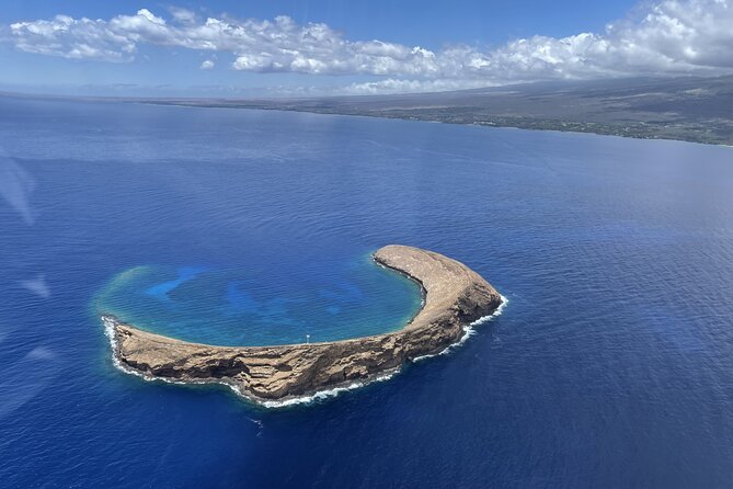 Maui -PRIVATE- Air Tour FUN: 3 Islands: (2-5 people): SEE it ALL! - Molokai’s Historic East Coast and Coral Reefs