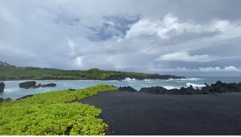 Maui: Van Day Trip to Hana with Local Guide and Lunch - Key Points