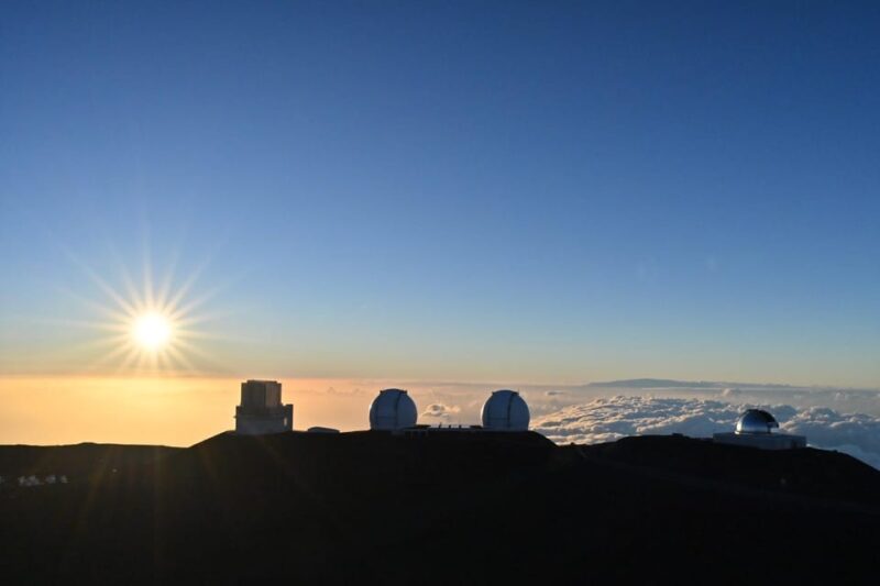 MaunaKea Summit SUNSET and Star Tour with Photo - Climbing to Mauna Keas Highest Peak in a 4x4 Van