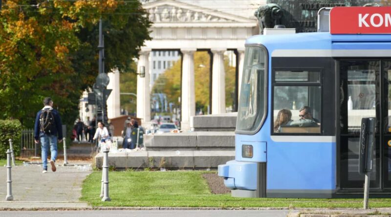 Maxvorstadt Munich: Mystery Tour from the Third Reich to the Student District - Munich’s Legendary Student District and Its Unique Pub Scene