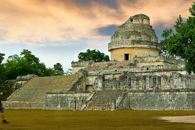 Mayan Experience at Chichen Itza Ruins! Round Transportation from Cancun - Swimming and Refreshing in Cenote Samula