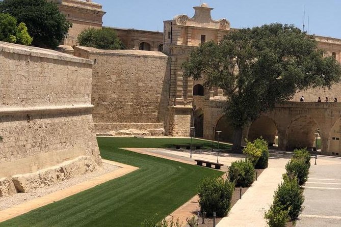 Mdina and Rabat Walking Tour inc. Catacombs and St. Paul's Grotto - Visiting the Wignacourt Museum and Underground Sites