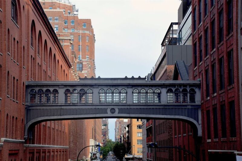 Meatpacking District: Chelsea Market and The Highline Tour - Explore New York’s Meatpacking District with a Focused 2-Hour Tour