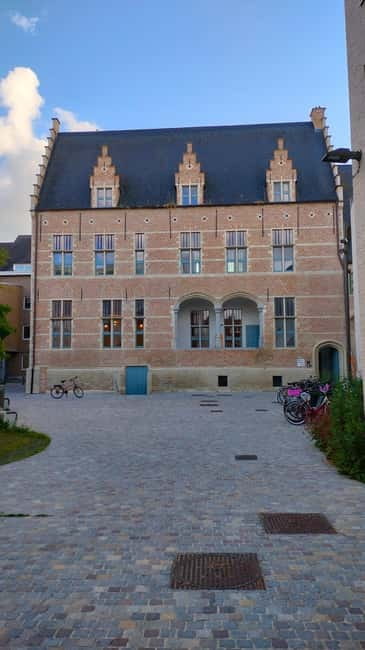 Mechelen: Guided Walking Tour - Walk Along the Dyle River and See Merchant Homes