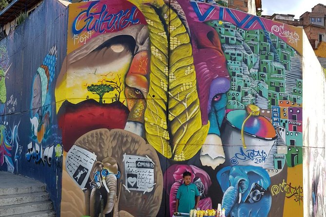 Medellín & Comuna 13 Private Tour - Key Points