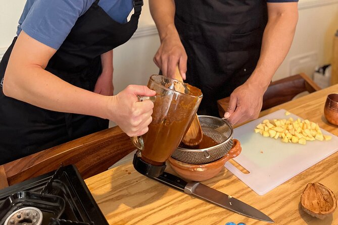 Medellín Market Tour, Cooking Class and 3-course Mexican Feast - Booking and Cancellation Policies