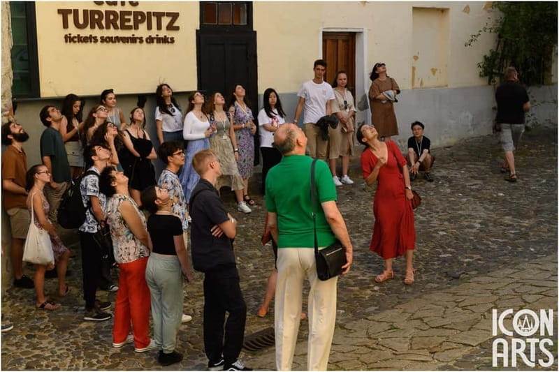 Medias: Guided Historical Walking Tour - Key Points