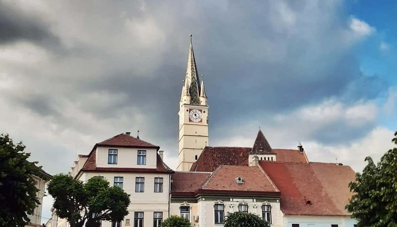 Medias: Guided Historical Walking Tour - What Makes This Tour Stand Out