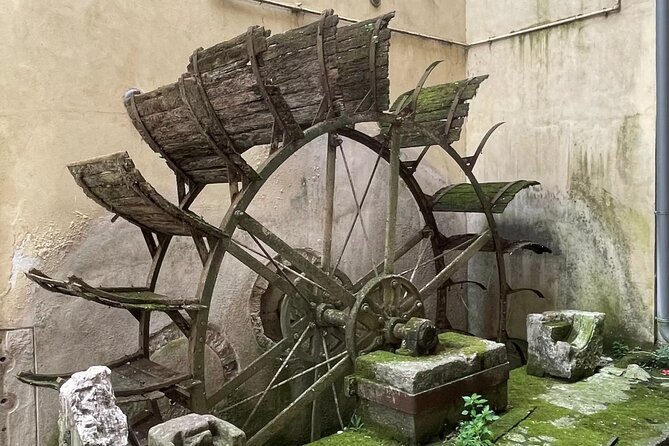 Medieval Canals and Fountains: A Treviso Self-Guided Audio Tour - Exploring the Castello and City Walls