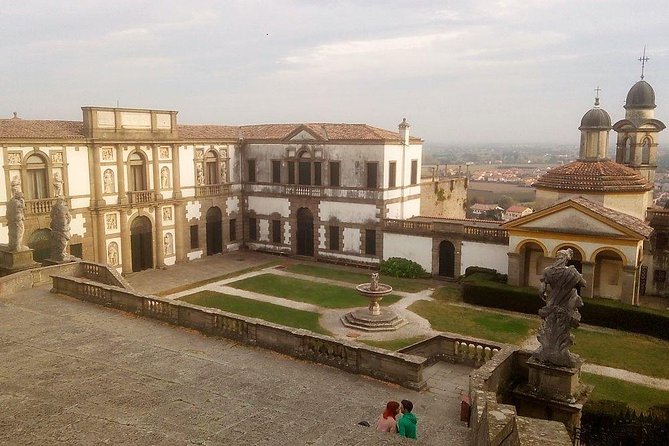 Medieval castles walled towns, Renaissance villas, ceramic, south Euganean Hills - The Unique Appeal of This Tour
