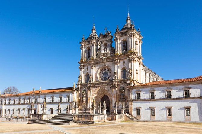 Medieval Knights Templar and Alcobaça Private Day Trip from Lisbon - Key Points