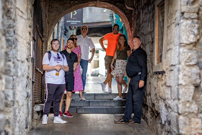 Medieval Mile Walking Trail - Highlights of the Tour Stops: Streets and Hidden Mansions