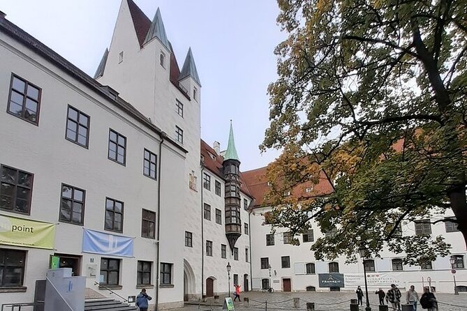 Medieval Munich Private Tour: A Journey Through the Middle Ages - Sterneckerstraße: Munich’s Oldest Medieval House and Oktoberfest Museum