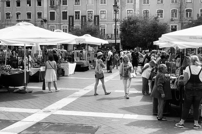 Medieval Tour 1H - Pricing and Booking Considerations