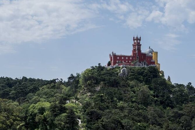 Medieval Vila de Sintra Tour from Lisbon in Mercedes de Luxo - The Experience in Action: Highlights of Sintra