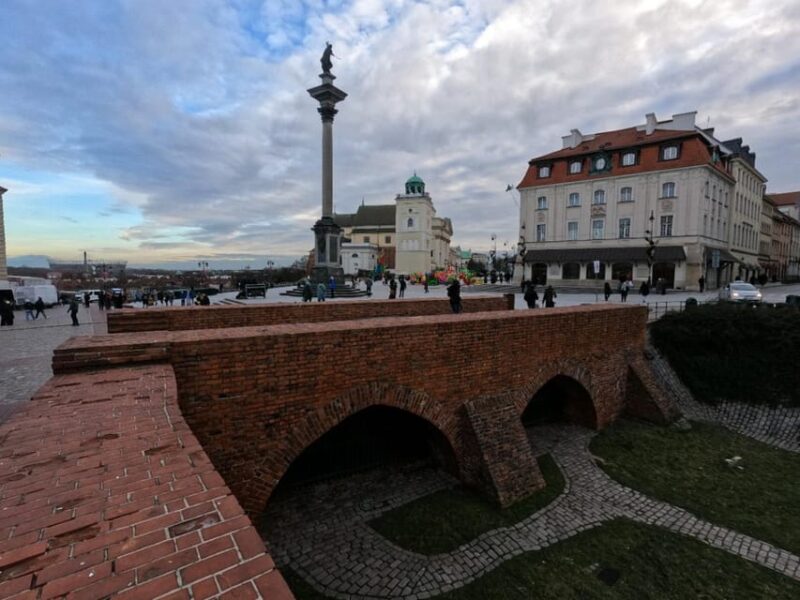 Medieval Warsaw Walking Tour with Smartphone App - Introduction to the Medieval Warsaw Smartphone Tour