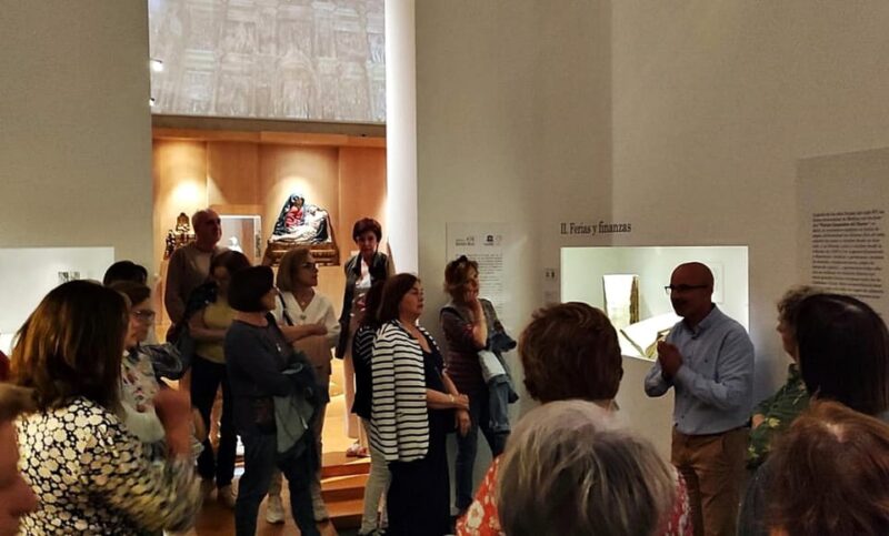 Medina del Campo: Museo de las Ferias - Simón Ruiz Archive: Guided tours visits - Explore the Old Church of San Martín in Medina del Campo