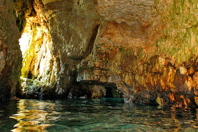 Medulin -Kamenjak 5h boat trip with lunch & drinks on Sandra Boat - Key Points