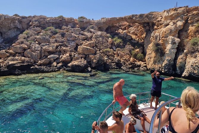 Medusa Cruises: 4-Hour Turtle Chill-Out Cruise / Lunch  Protaras - The Charm of Sirena Bay and the Serenity of Vrysoudi Beach