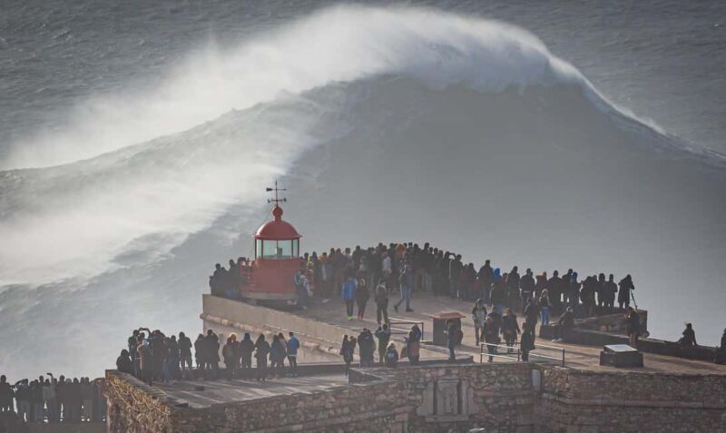 Meet a professional big wave surfer in Nazaré - Scheduling and Flexibility: Reserve with peace of mind