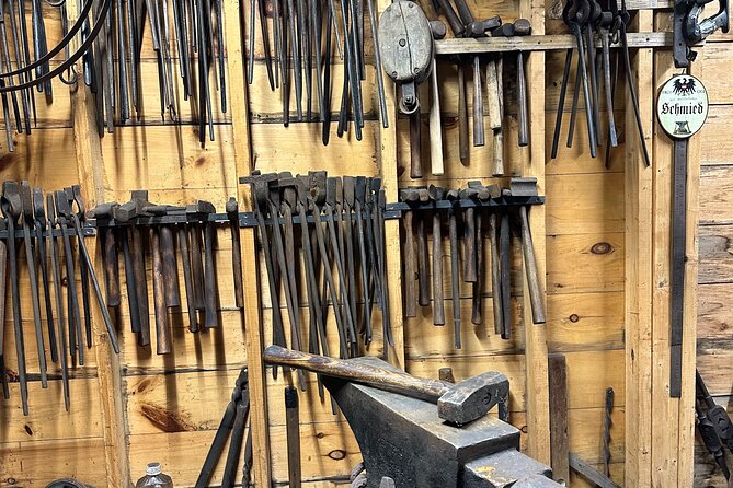 Meet a Working Blacksmith in a Colonial Town - Discovering Lexington’s Blacksmith Heritage