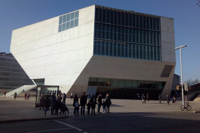 Meet Porto Highlights with Traditional Lunch - The Guide: Ricardo’s Expertise and Personal Touch