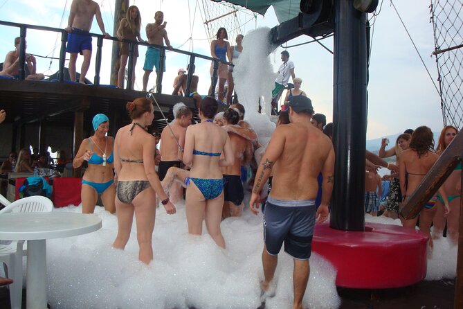 Mega Star Yacht Tour with Lunch, Foam Party & Transfer From Belek - Key Points