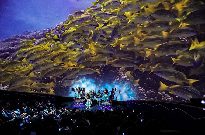 Mele The Hawaiian Music Experience - The Role of Dance and Visual Effects in the Show