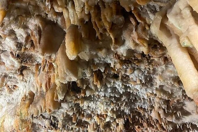 Melissani Lake-Drogarati Cave-Myrtos Photo Stop, Privet tour - The Experience of the Guide and Overall Service