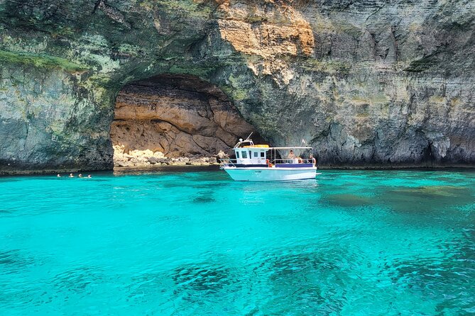 Mellieha: Gozo, Comino, Sea Caves, and Blue Lagoon Cruise - The Guide’s Role and Atmosphere