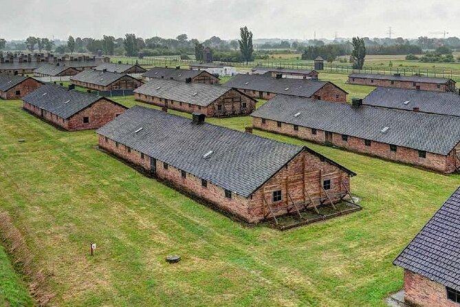 Memorial and Museum Auschwitz-Birkenau Tour & Krakow Transfer - The Experience of the Guided Tour