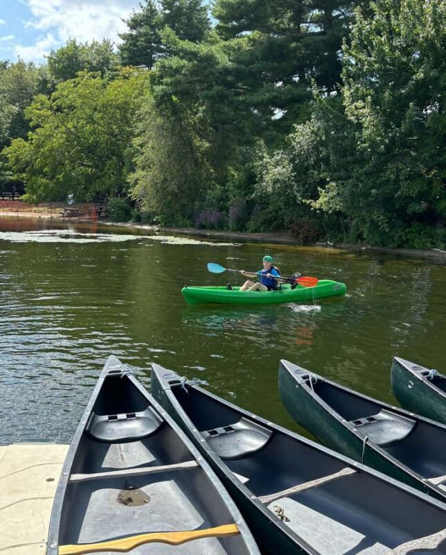 Memorial Beach: Lake Massapoag Canoe Rental - Key Points