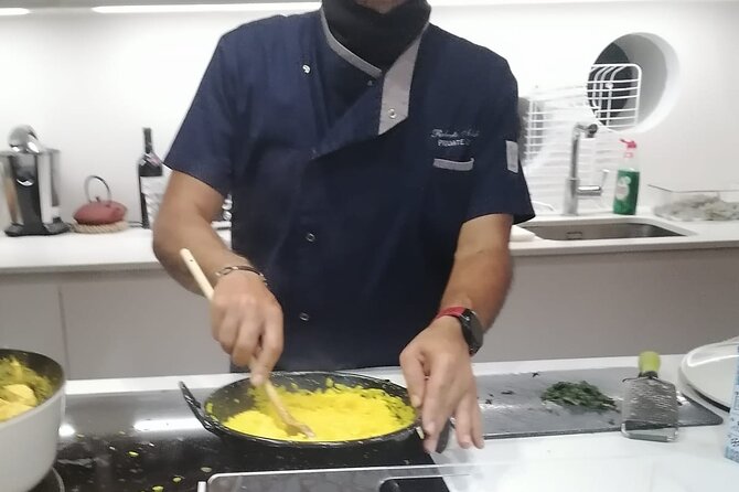 Menú Degustación en tu Villa con el Chef Roberto Medda - Practical Considerations: Timing and Accessibility