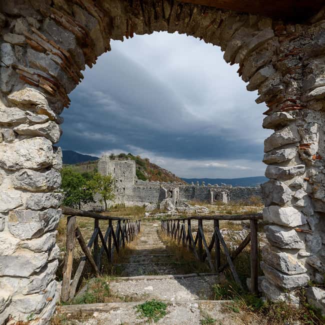 Mercato S. Severino: Tour of the medieval Sanseverino Castle - Discover the Medieval Sanseverino Castle in Mercato S. Severino