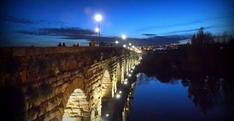 Merida: Legends and Mysteries Night Tour - Discover Mérida After Sunset on This Legends and Mysteries Night Tour
