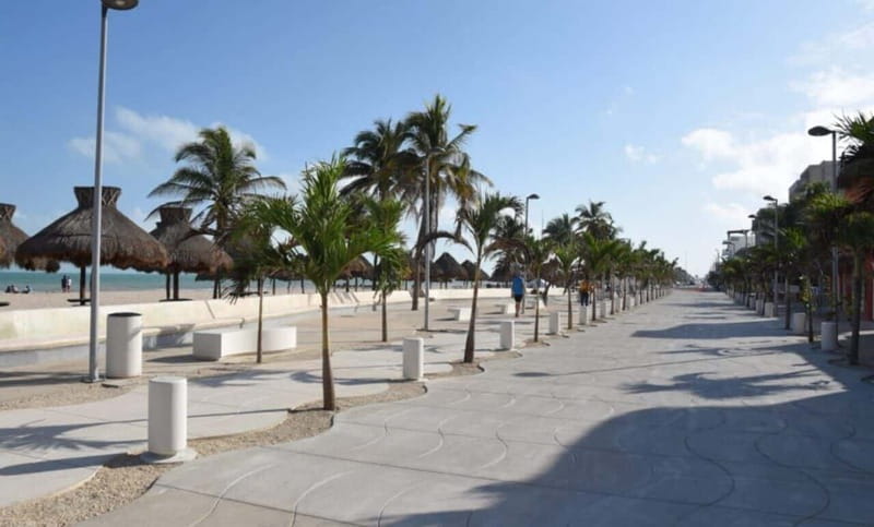 Mérida: Port of Progreso & Xcambo Mayan Ruins Tour - Relaxing in Progreso: Beach, Free Time, and Souvenir Shopping