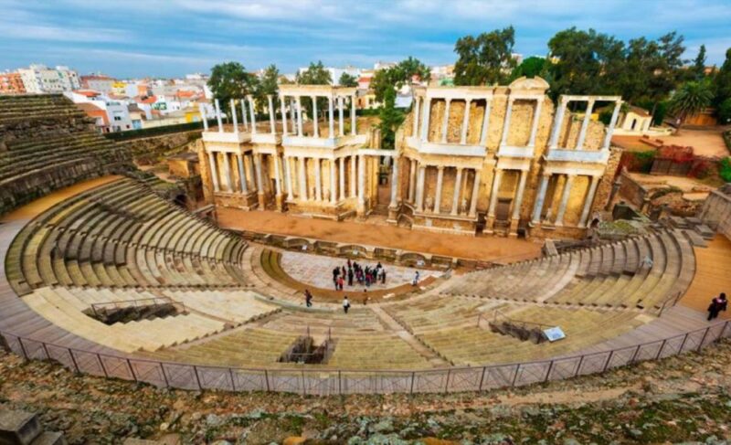 Merida: Roman Theater Private Walking Tour - Discovering the Roman Theater in Mérida