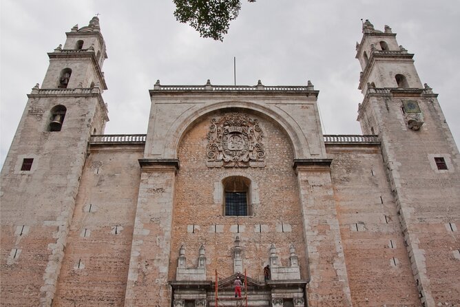Mérida Scavenger Hunt and Sights Private Self-Guided Tour - Practicalities: Meeting Point, Duration, and Accessibility